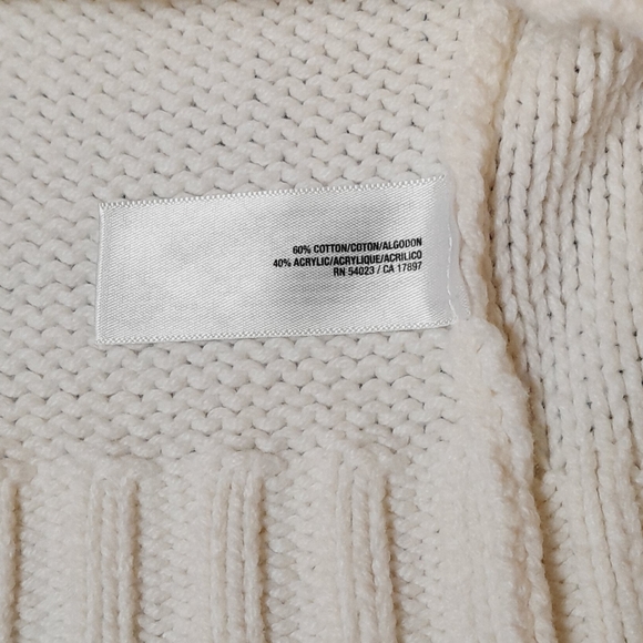 Old Navy Women's Or Junior's Cream Cable Knit Sweater - Picture 9 of 10